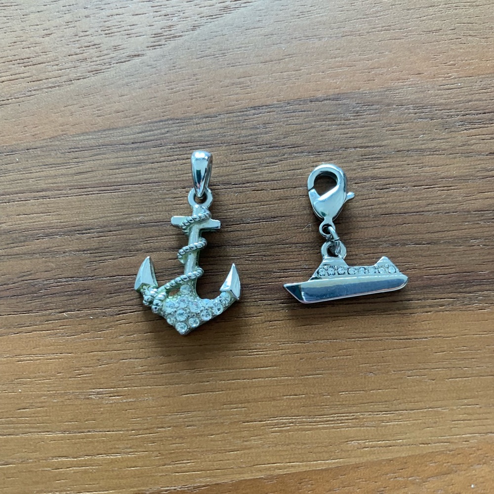 Silver toned 1” Anchor and .75” Cruise Ship Charm, Both with Crystals.
